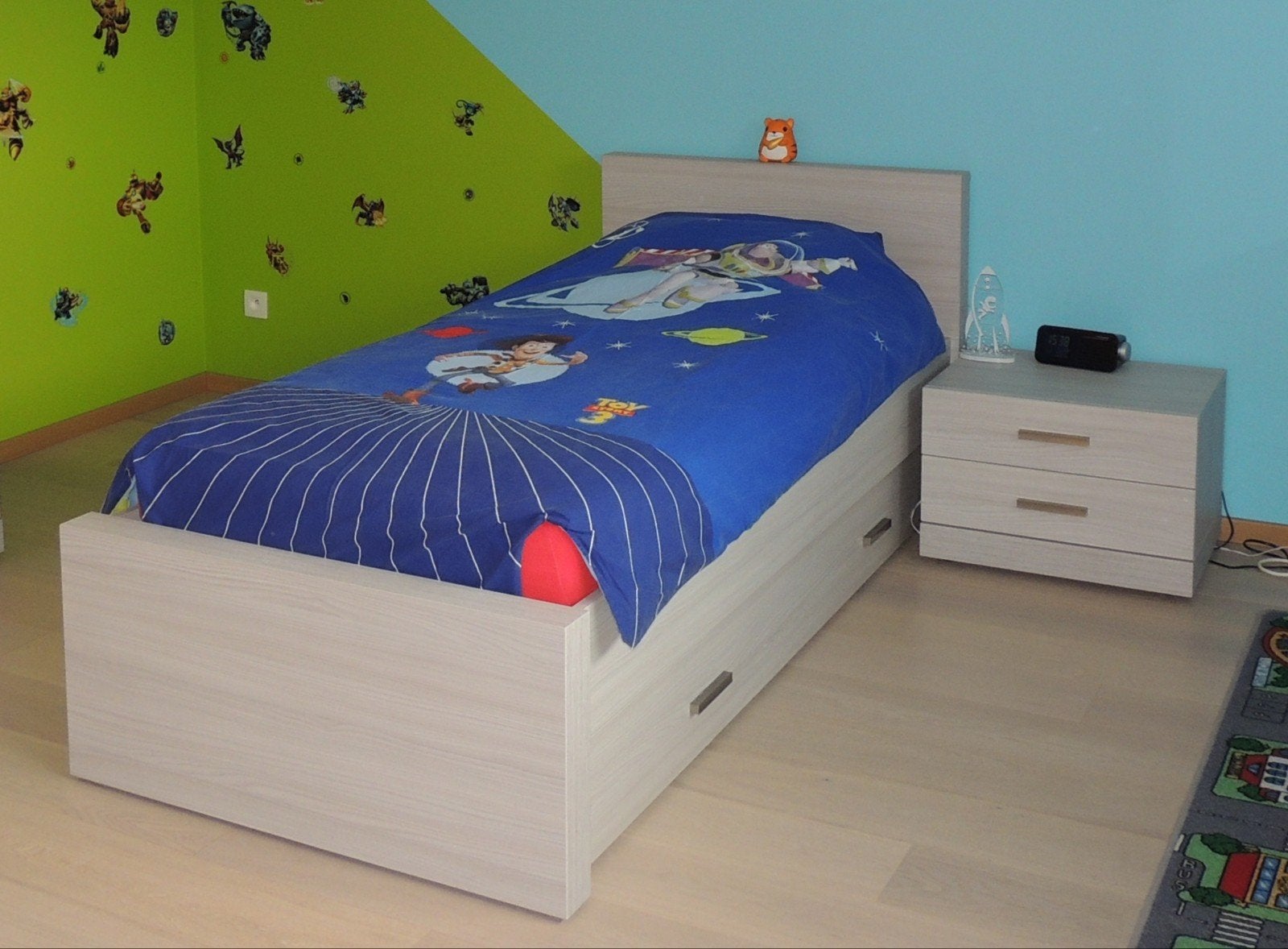 Eénpersoonsbed met bedlade, lattenbodem en matras, Ophalen