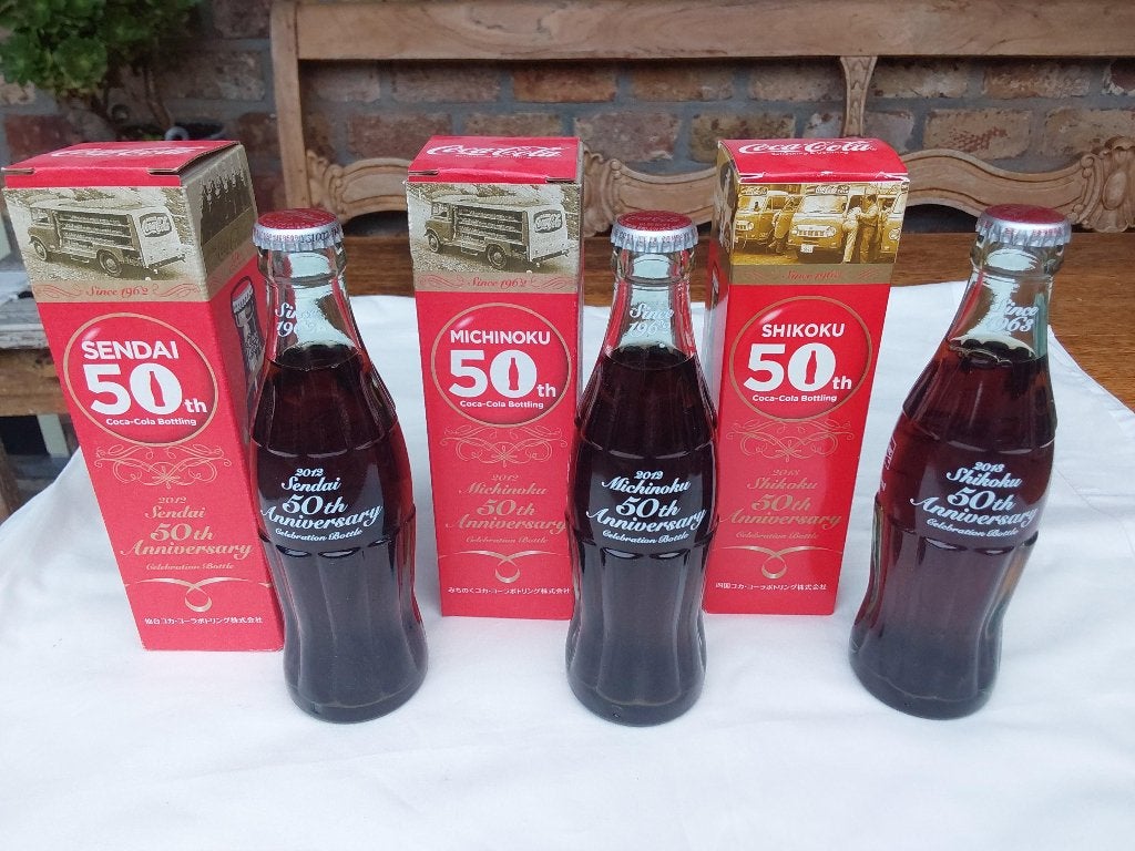 Coca-Cola Flessen 3x Beperkte oplage JAPAN, Ophalen of Verzenden, Zo goed als nieuw, Gebruiksvoorwerp