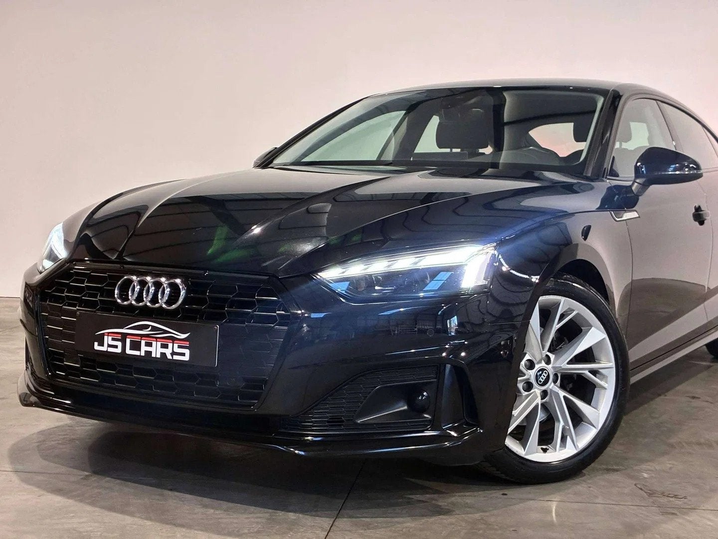 Audi A5 Sportback 2.0 TDi 1ERPRO-COCKPIT-CARPLAY-CAMERA-GPS-, Auto's, 4 zetels, Gebruikt, 4 cilinders, 136 pk