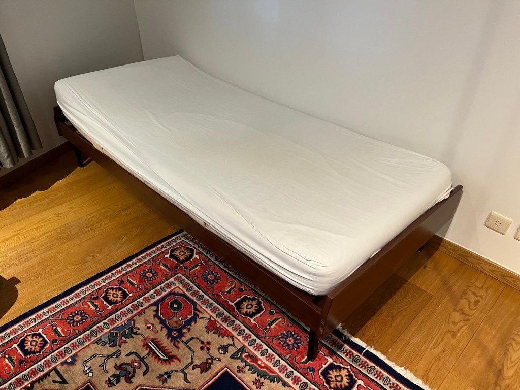 Enkel bed in hout, Ophalen, 90 cm, Eenpersoons, Bruin