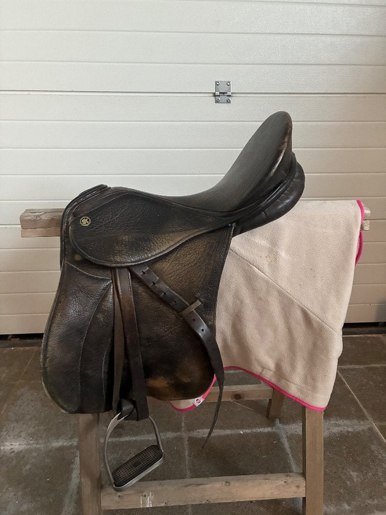 Dressuurzadel, Dieren en Toebehoren, Paarden en Pony's | Zadels, Ophalen, Gebruikt, Dressuur