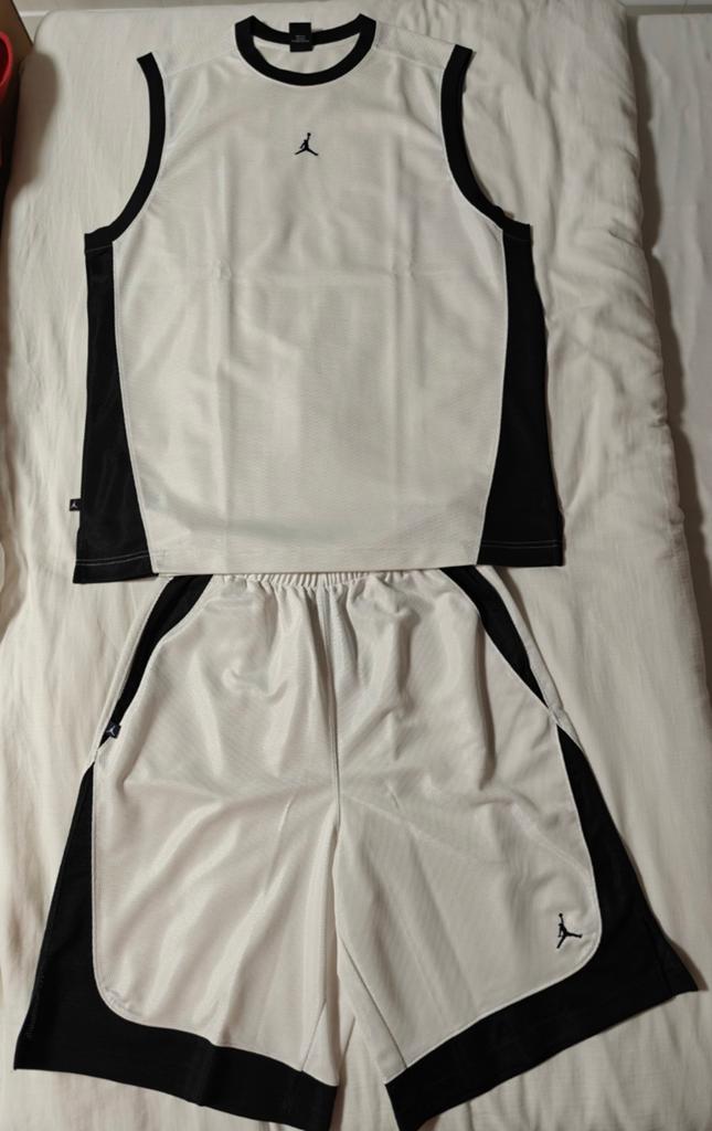 Uitrusting Air Jordan (broek L - shirt XL), Kleding | Heren, Sportkleding, Ophalen of Verzenden
