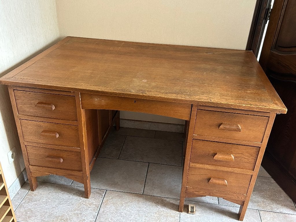 Zeer degelijk en ruim houten bureau, Huis en Inrichting, Bureaus, Ophalen, 90 cm, Gebruikt, Bruin