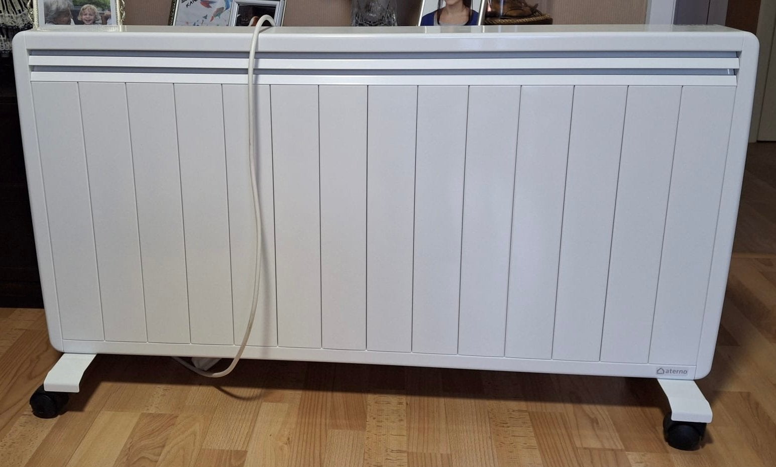 Mobiele elektrische radiatoe Aterno (nieuw), Doe-het-zelf en Bouw, Ophalen, 30 tot 80 cm, Radiator, Zo goed als nieuw