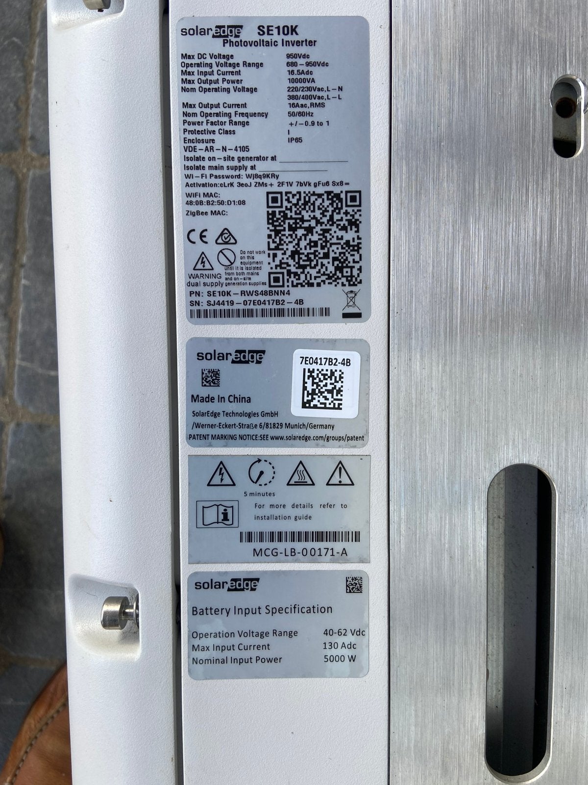 Solaredge SE10K hybride omvormer, Doe-het-zelf en Bouw, Ophalen, Zo goed als nieuw