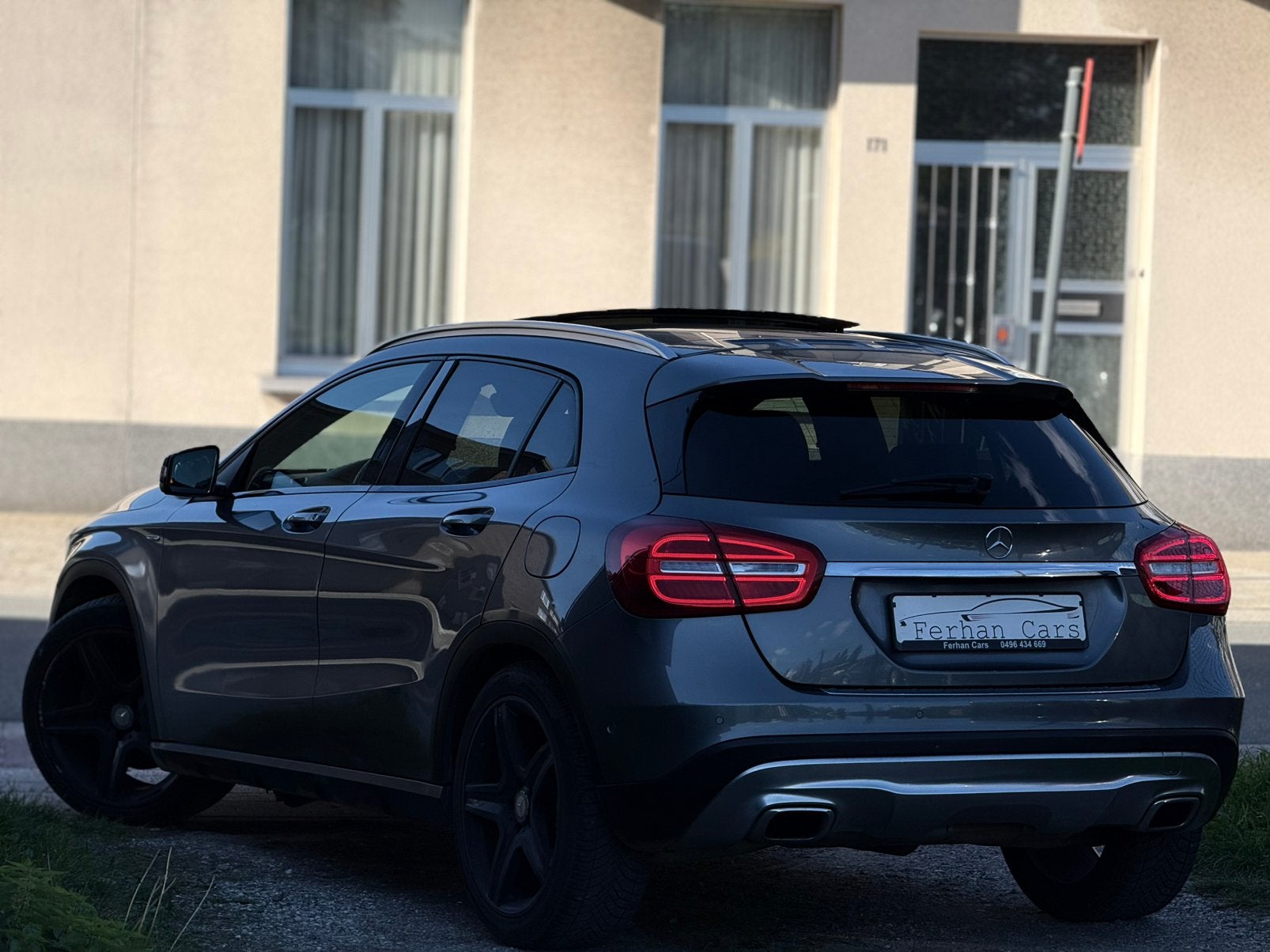 Mercedes-Benz GLA 220d 4-Matic • Édition 1 •, Argent ou Gris, Achat, Euro 6, Entreprise