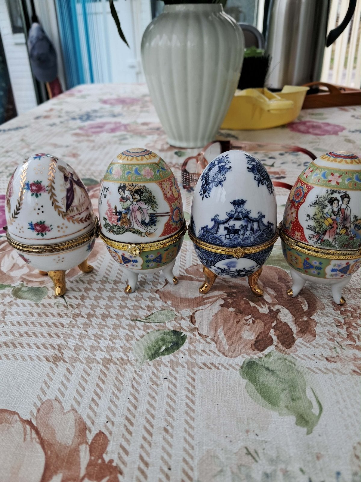Oeuf fe collection 10 euros les 4, Enlèvement