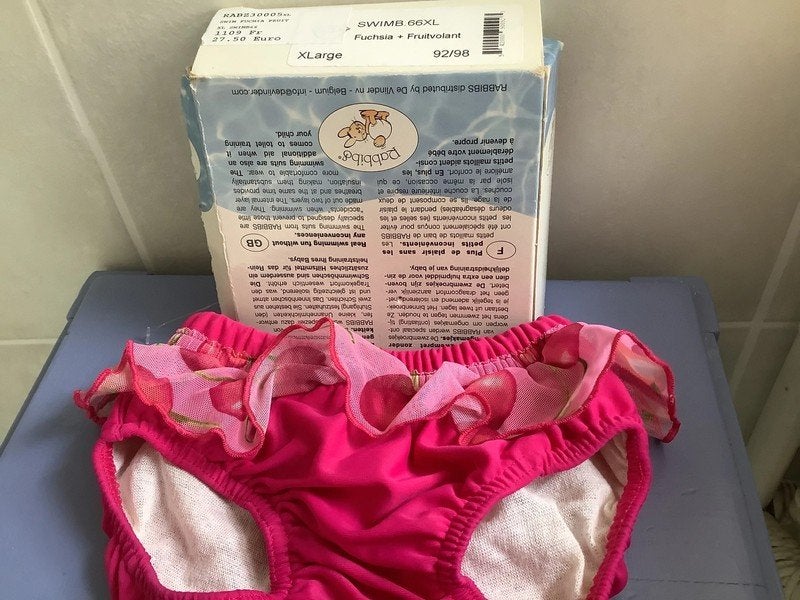zwembroek, Kinderen en Baby's, Kinderkleding | Kinder-zwemkleding, Ophalen of Verzenden, Zo goed als nieuw, Meisje, Zwembroek