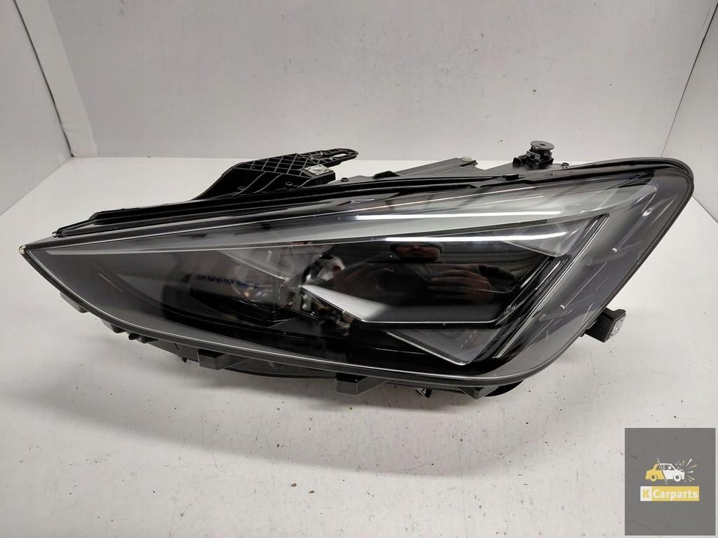 5FB.941.035.A, Seat Leon IV Lift Matrix linkerlamp Ideaal, Gebruikt, Autovia A-2, Km 585 585
08760  Martorell, ES, SEAT S.A., Customercare@seat.es