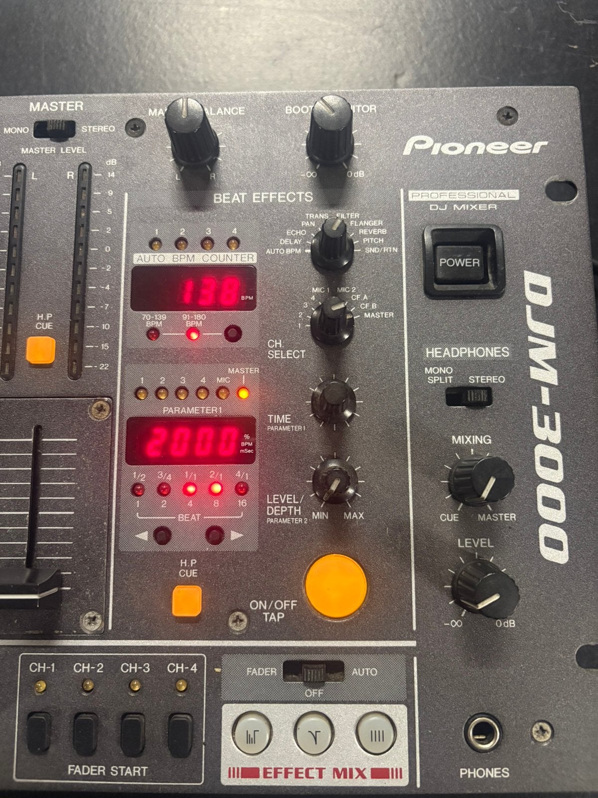 Table de mixage Pioneer DJM-3000, Enlèvement, Utilisé