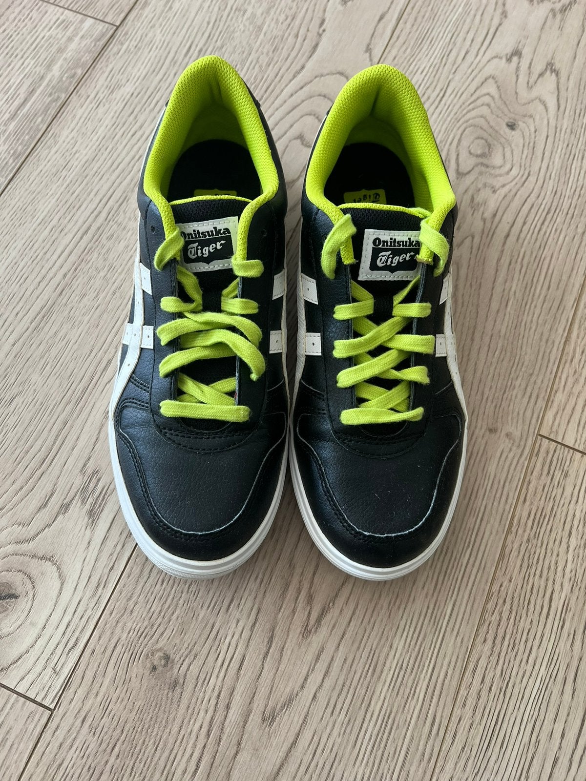 Asics schoenen, Ophalen of Verzenden, Zo goed als nieuw