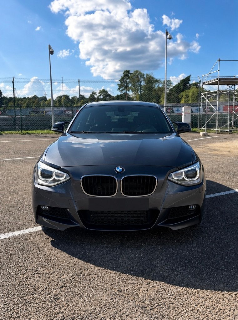 Mooie BMW 116i F21 uit 2013 te koop., Auto's, Zwart, 4 cilinders, Elektrische ramen, Alcantara