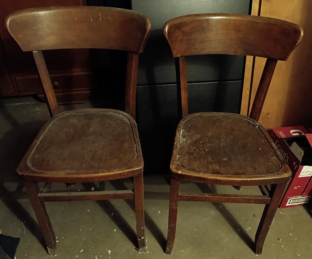 Lot 2 anciennes chaises bistrot, Enlèvement