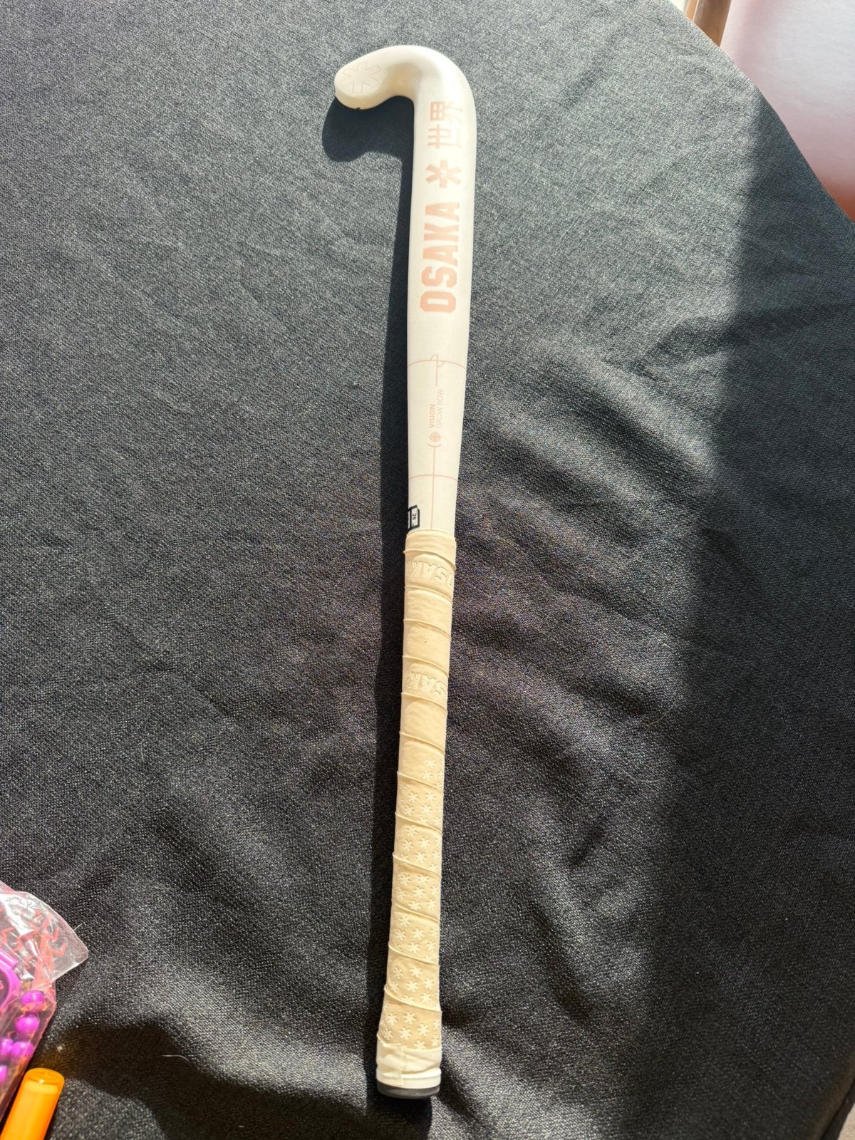 Hockeystick- 28 inch - Osaka, Sport en Fitness, Ophalen, Zo goed als nieuw
