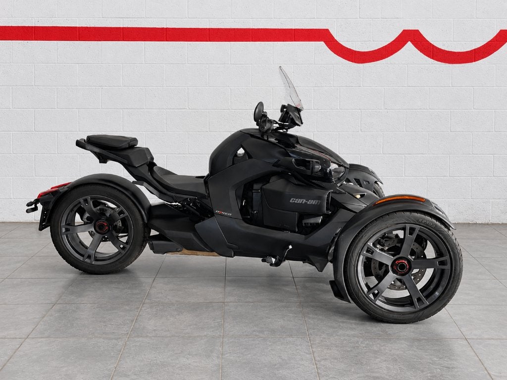 Can am ryker 900, Motos, 899 cm³