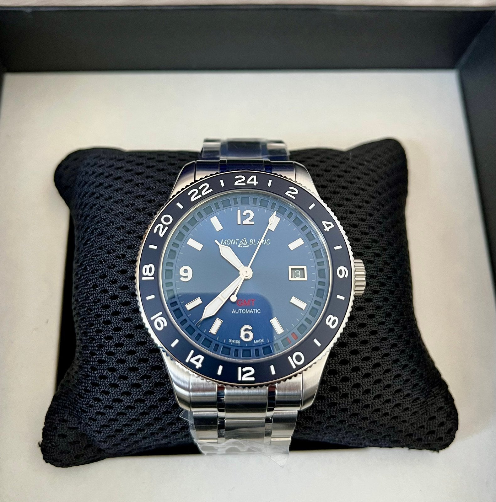 Montblanc 1858 GMT, Enlèvement, Omega, Acier, Acier