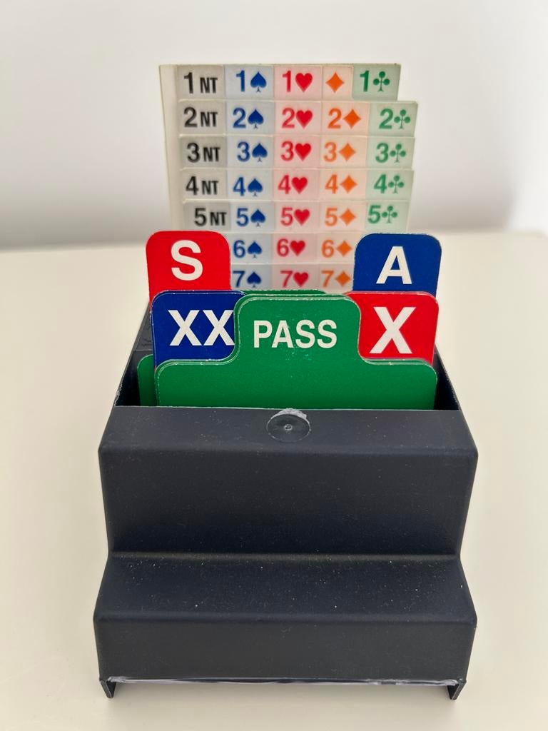 Biddingboxes bridge per 4 te koop (5 euro voor de 4), Ophalen, Gebruikt, Meerdere kaarten
