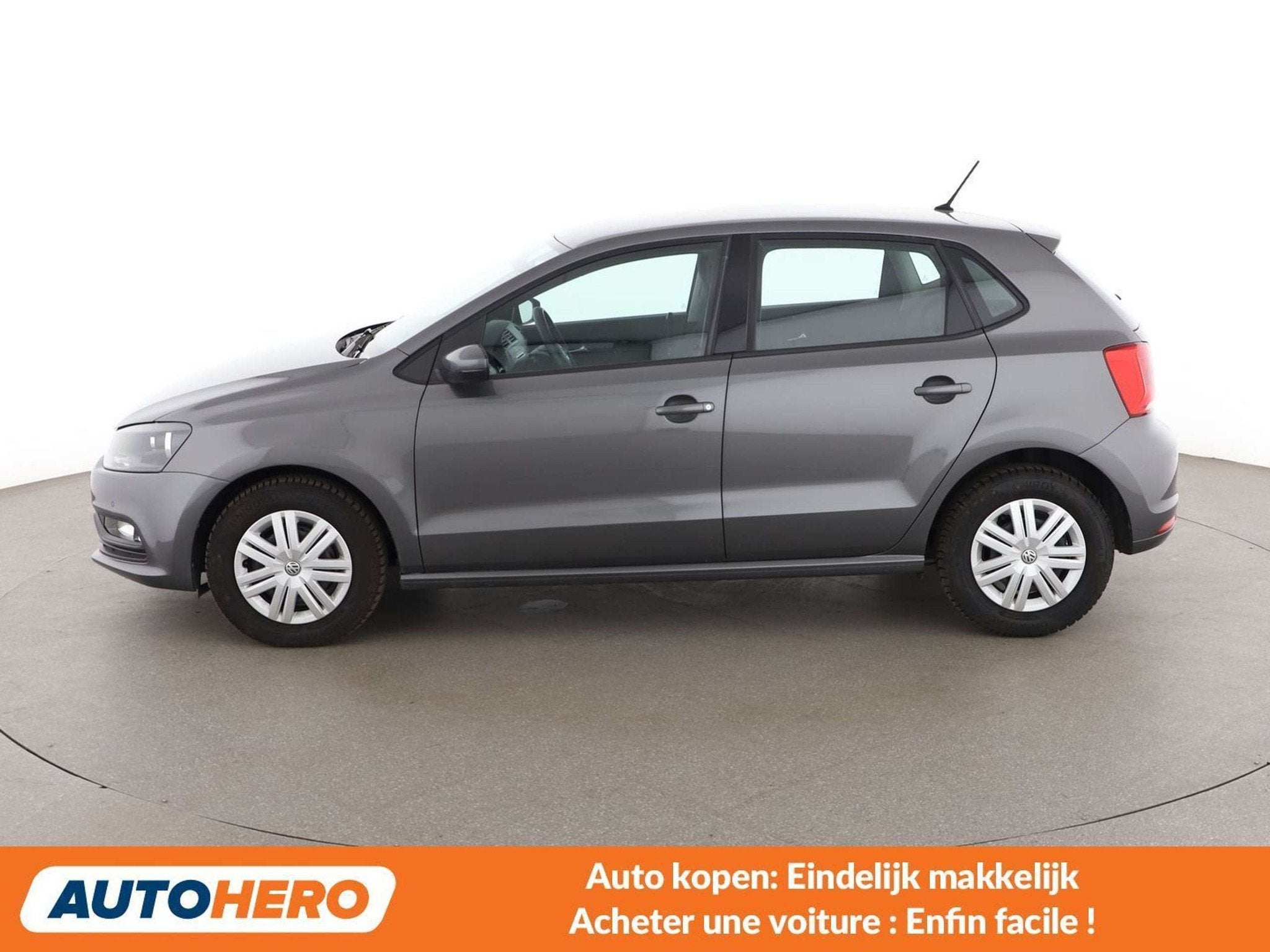 Volkswagen Polo 1.2 TSI Original BlueMotion Tech, Autos, 1197 cm³, Argent ou Gris, Achat, Noir
