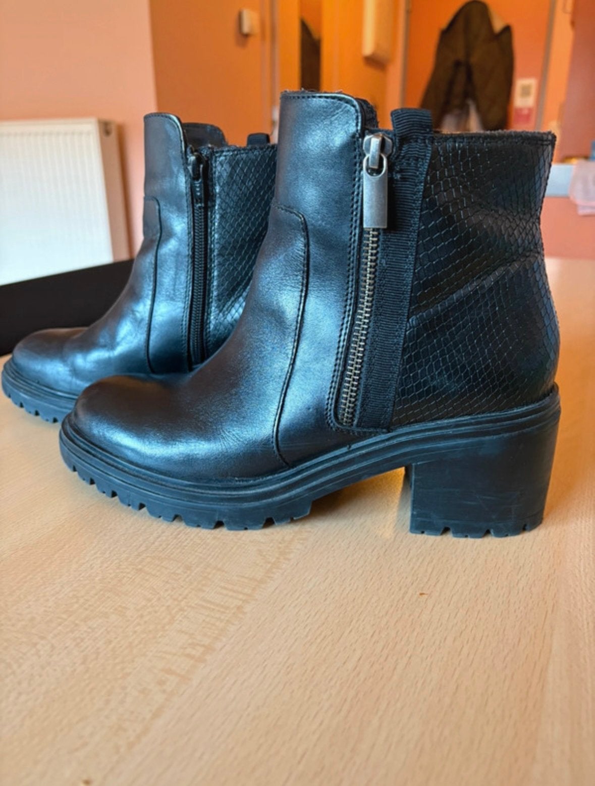 Zwarte botjes Geox, Zwart, Lage of Enkellaarzen, Ophalen of Verzenden, Gedragen