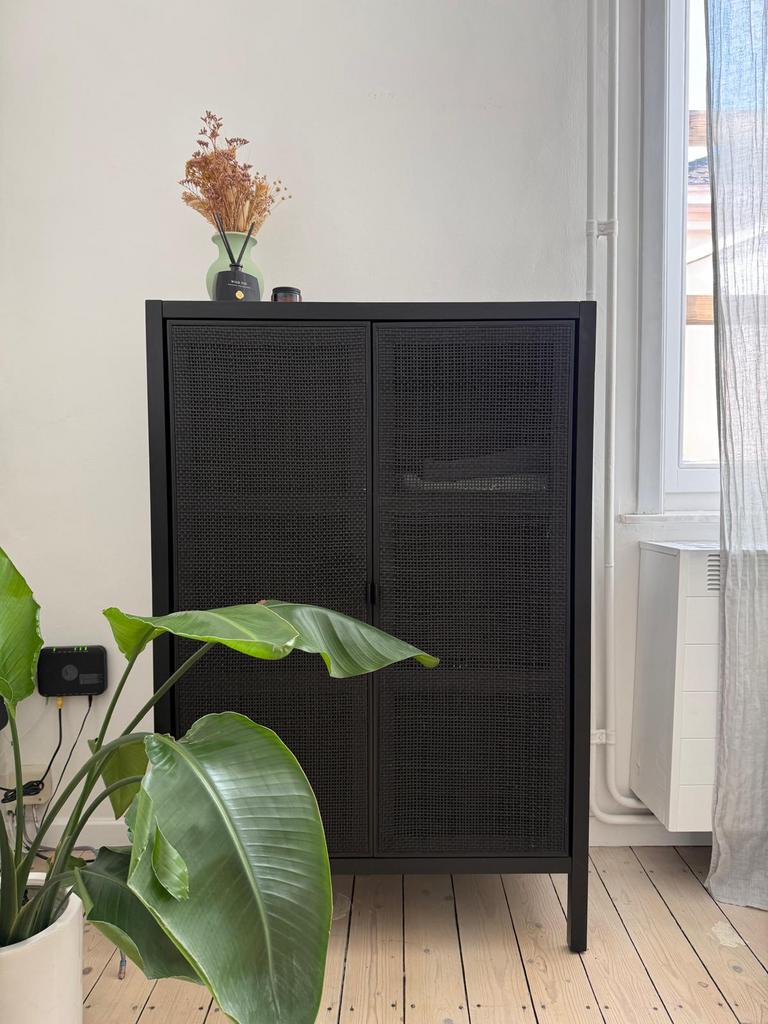 Mooie zwarte kast - zo goed als nieuw!, Huis en Inrichting, Ophalen, Zo goed als nieuw