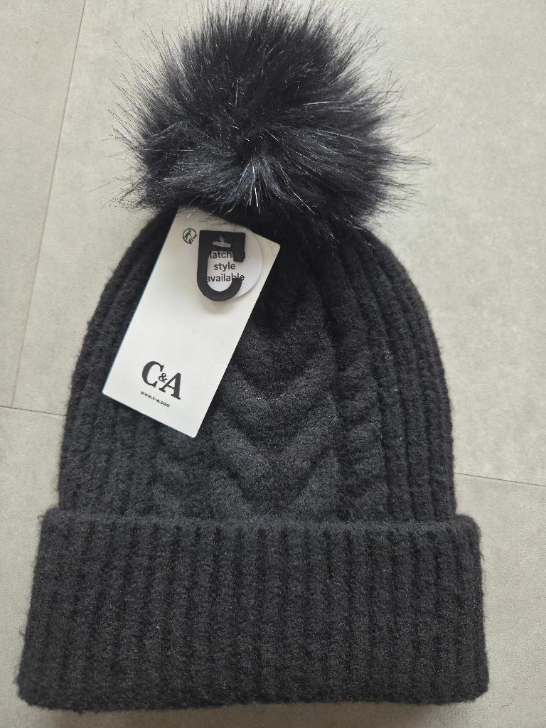Bonnet a pompon noir neuf, Kleding | Dames, Mutsen, Sjaals en Handschoenen, Ophalen of Verzenden, Muts