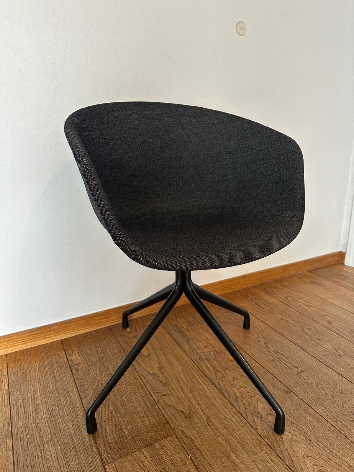 HAY About A Chair AAC 21 – donkergrijs, Enlèvement, Noir, Chaise de bureau