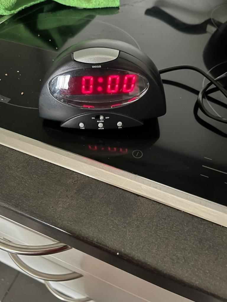Wekkerradio, Elektronische apparatuur, Ophalen, Zo goed als nieuw, Digitaal