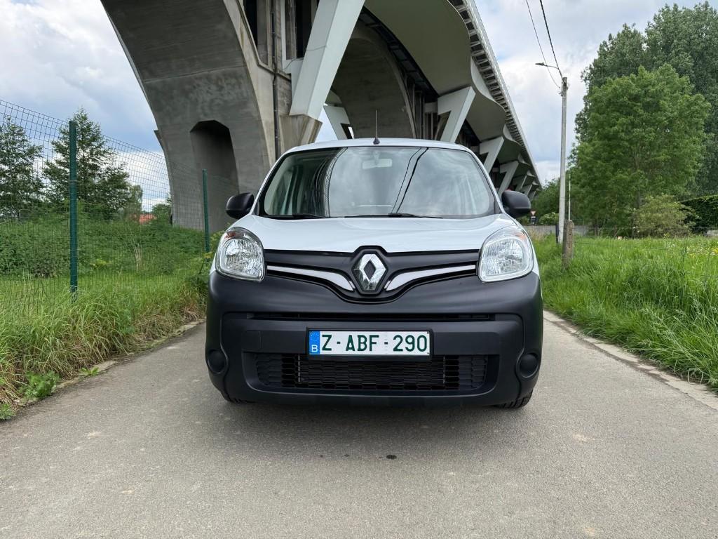 Renault Kangoo LONG CHASSIS/XL/19.900KM!!!/Comme neuf!/EURO6, Auto's, Voorwielaandrijving, 4 deurs, 4 cilinders, Leder en Stof