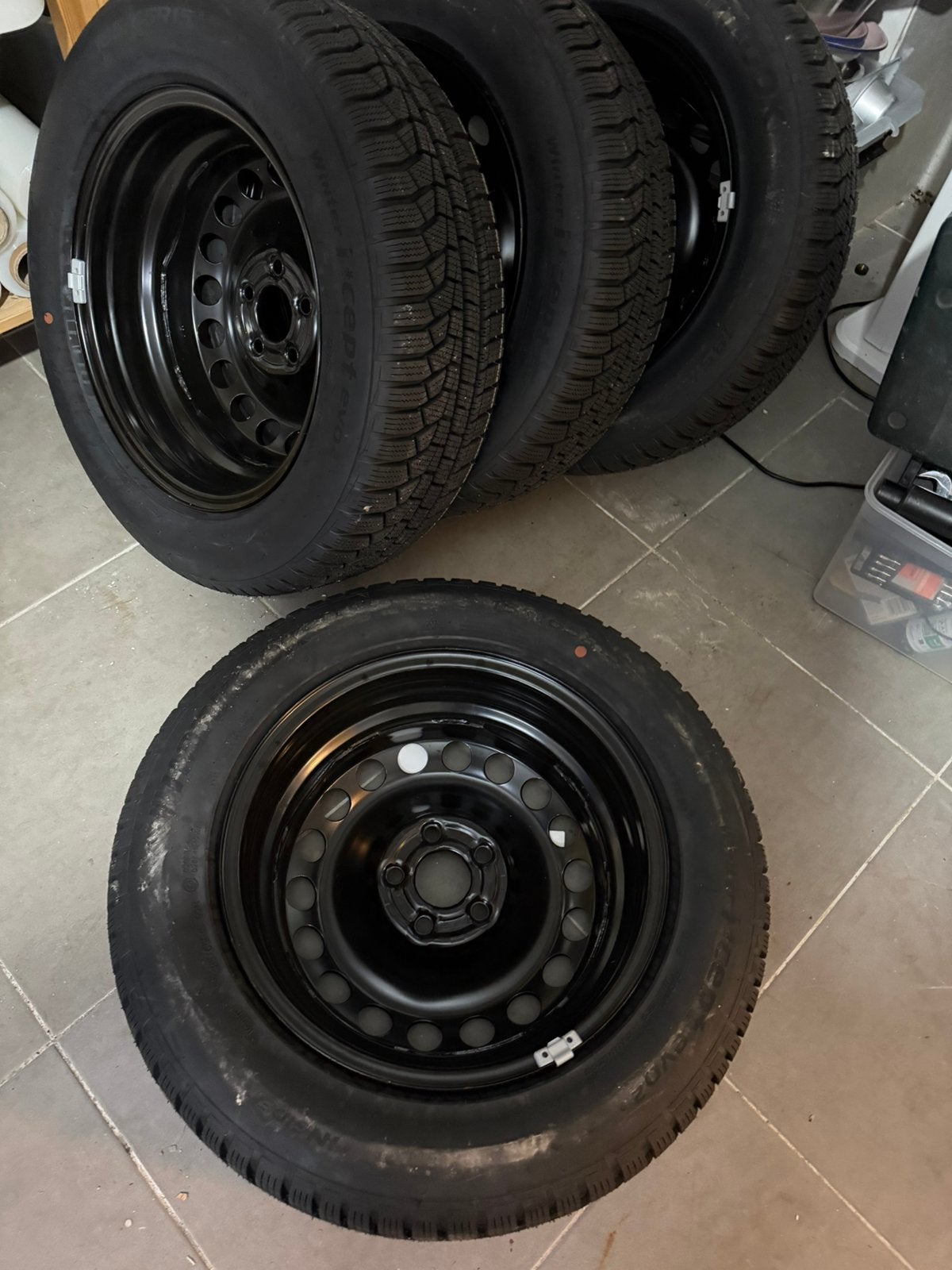 4 nieuwe Hankook 185/65 R15 winterwielen, Auto-onderdelen, Ophalen, Band(en)