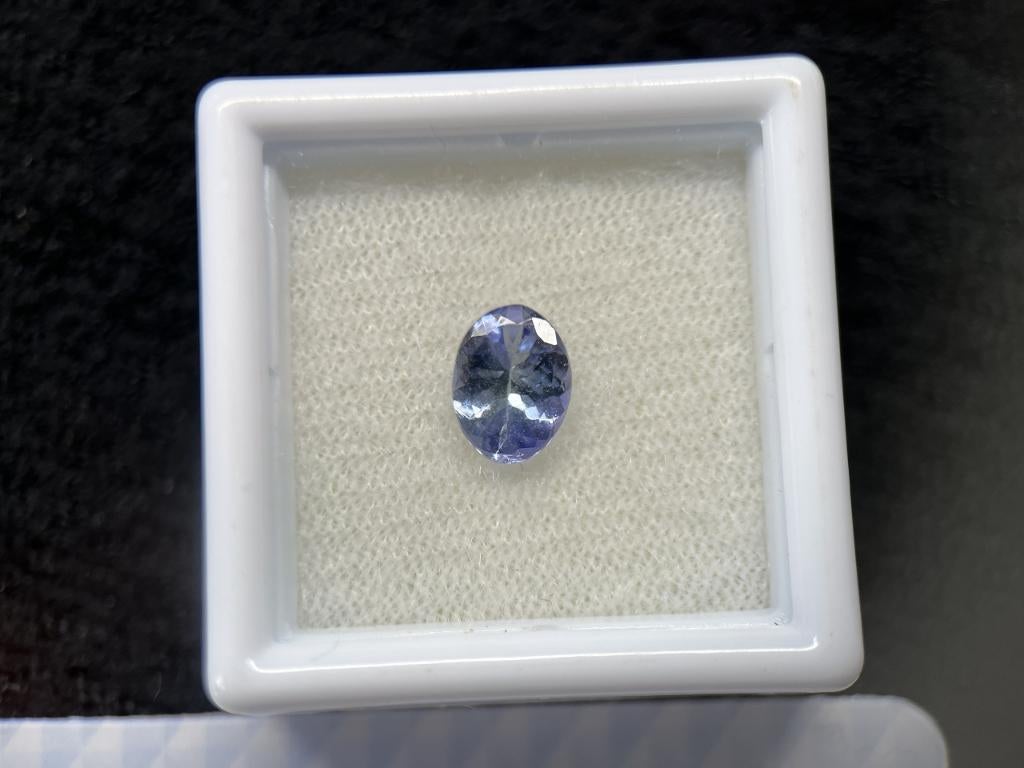 tanzanite bleu-violet naturelle 0,98 ct taille ovale (51), Enlèvement ou Envoi, Neuf