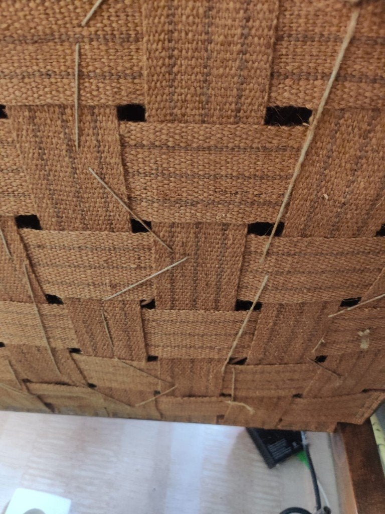 Houten leun stoel met rode stoffering, Huis en Inrichting, Stoelen, Ophalen, Zo goed als nieuw, Eén, Rood