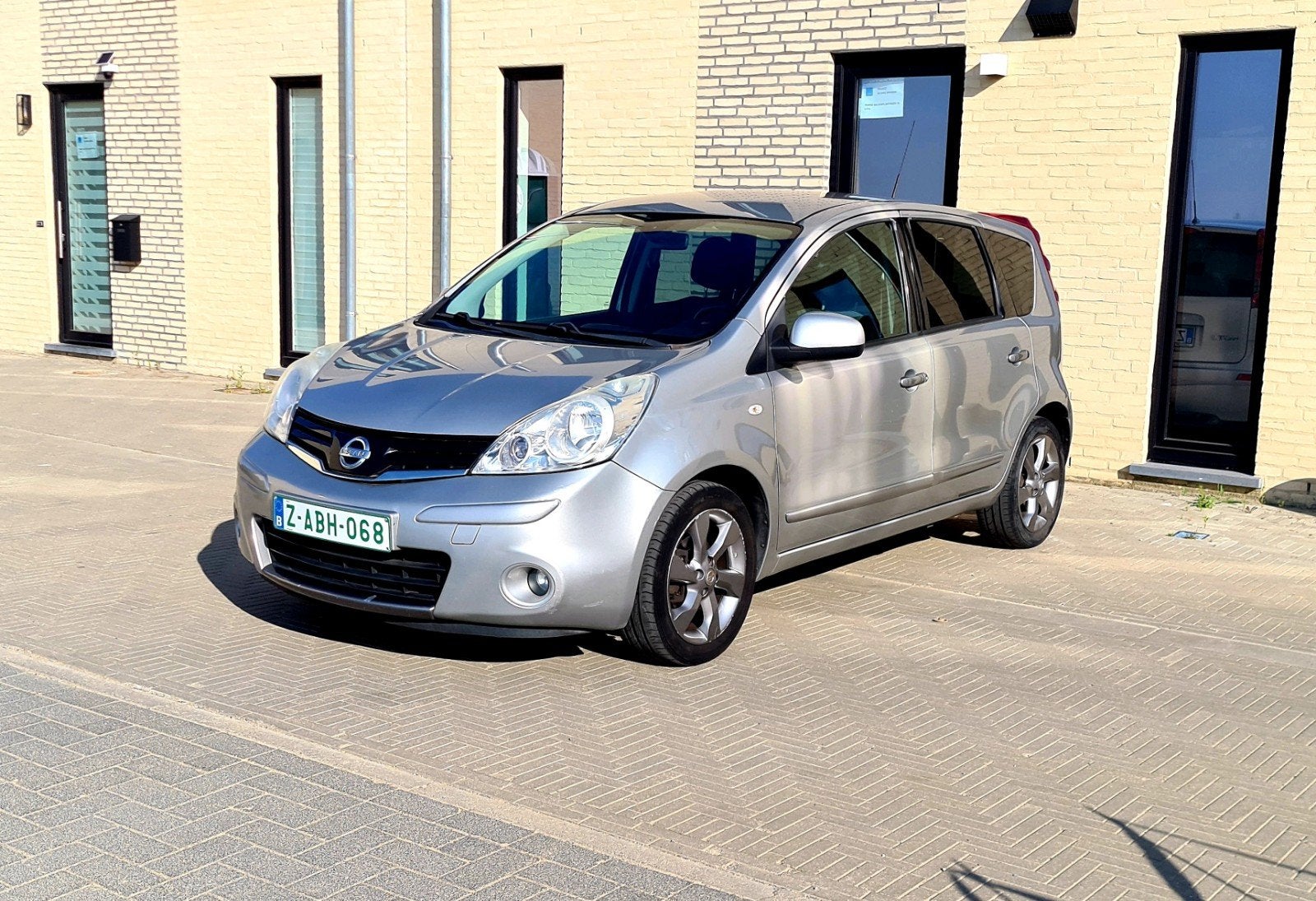 Nisan  NOTE, Autos, Nissan, Cuir, Achat, 65 kW, 5 portes