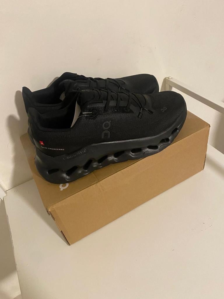 Schoen één, Ophalen, Zo goed als nieuw, Zwart