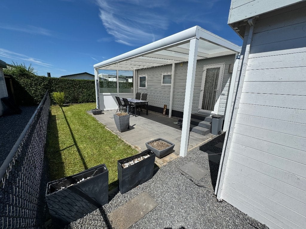 Instapklaar chalet in Nieuwvliet-Bad, Zeeland (NL), Caravans en Kamperen, Stacaravans, Tot en met 4