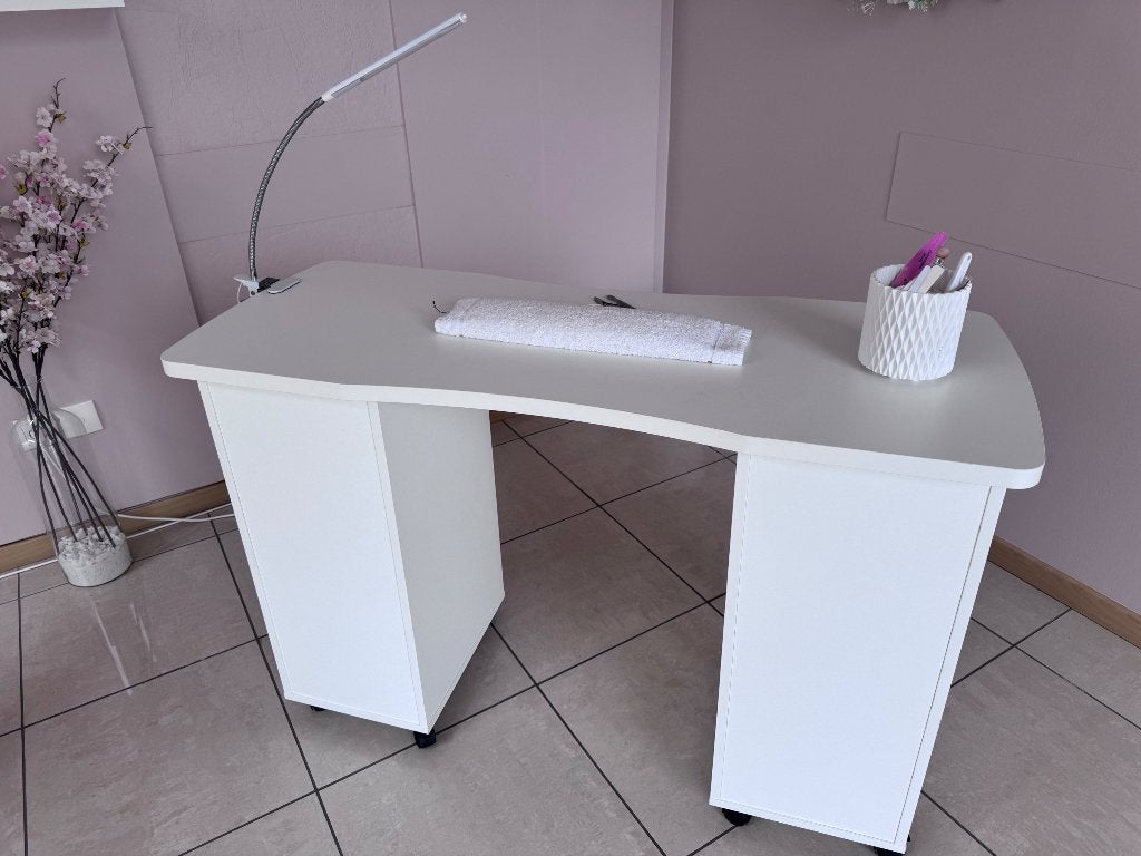 Table manucure, Zakelijke goederen, Kantoor en Winkelinrichting | Kantoormeubilair en Inrichting, Tafel, Overige plaatsen, Gebruikt