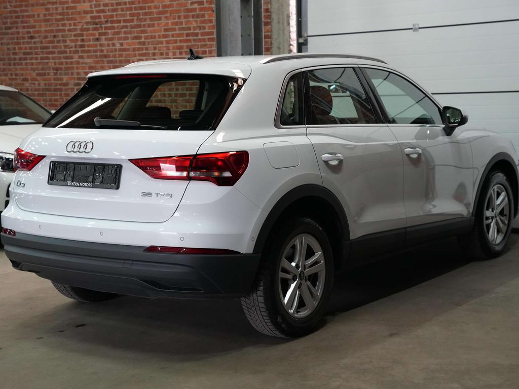 Audi Q3 35 TFSI Automaat Benzine LED Garantie, Auto's, Audi, Automaat, 4 cilinders, Wit, Bedrijf