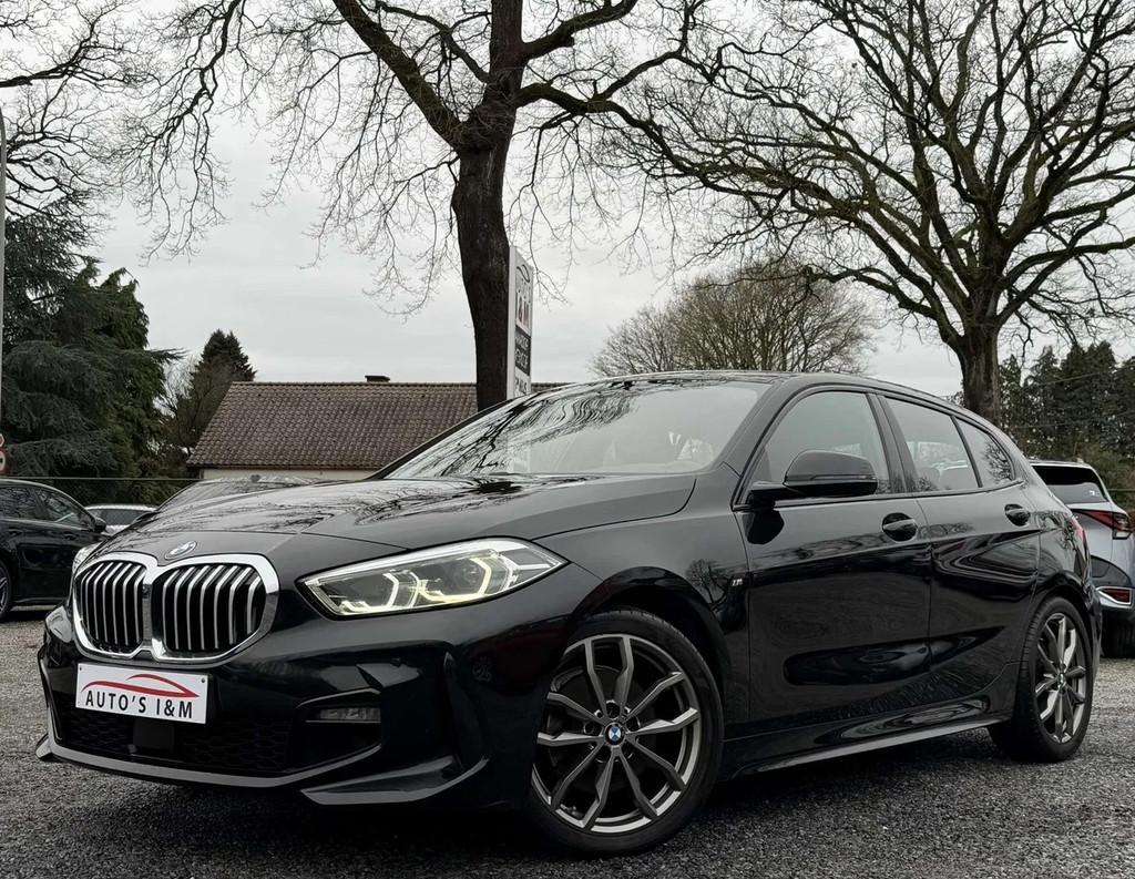 BMW 1 Serie 118 iA 2020 M Pack 62Dkm Lijnass Led Carplay Gar, Auto's, 1 Reeks, Gebruikt, Zwart, Bedrijf