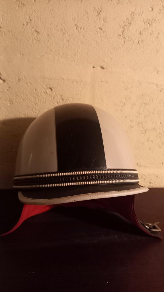 Vintage helm, Ophalen