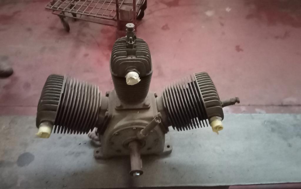 grosse tète de compresseur, Doe-het-zelf en Bouw, Compressors, 100 liter of meer, Ophalen, Gebruikt, 6 tot 10 bar