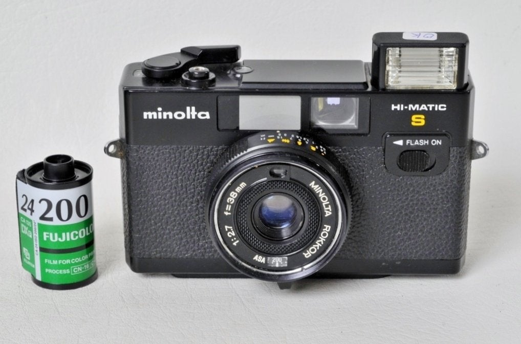 Minolta HI-MATIC + 38 mm 2,7 + étui.   Argentique, Enlèvement ou Envoi, Utilisé, Compact, Minolta