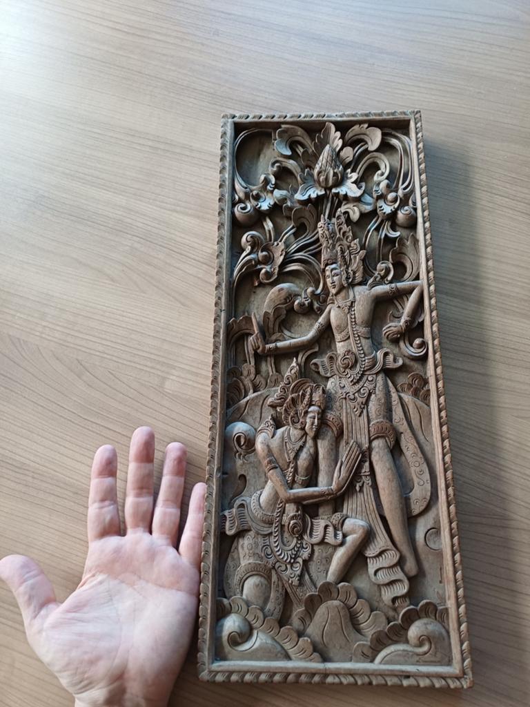 Balinees houtsnijwerk sita en rama, Ophalen, Hout
