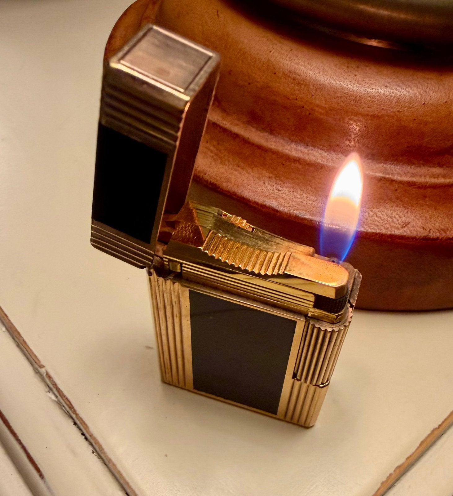 Dupont aansteker op gas. Vol functionerend., Collections, Enlèvement ou Envoi, Utilisé, Briquet