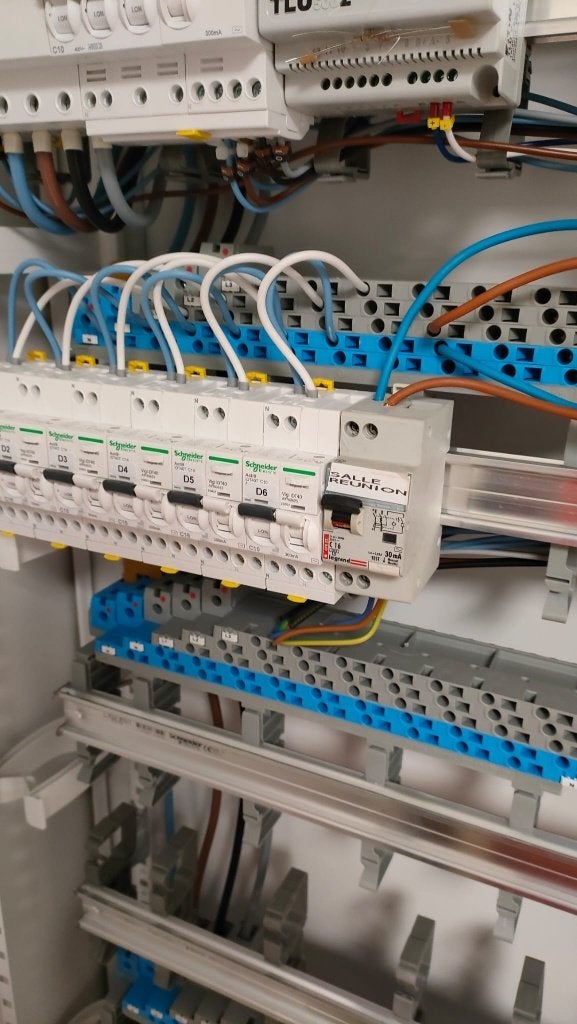 ÉLECTRICIEN, Bricolage & Construction, Enlèvement ou Envoi, Neuf, Schneider Electric, Interrupteur