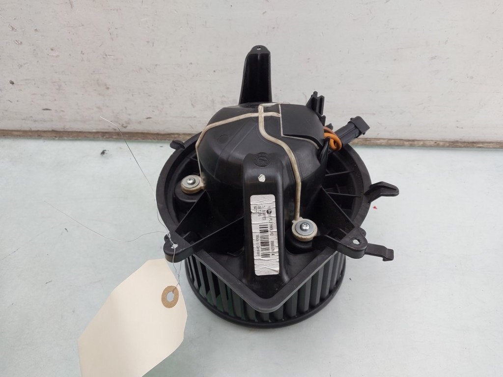 VENTILATEUR RADIATEUR MOTEUR Mini Mini (R56), Valeo, 100, rue de Courcelles
75017  Paris, FR, Info@valeo.fr, Mini