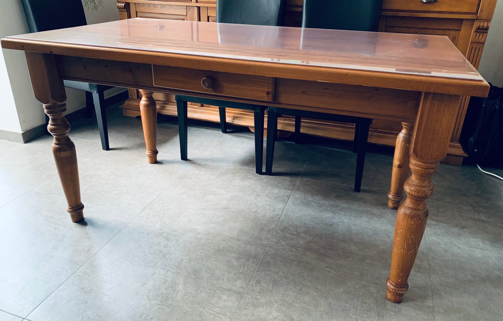 Table salle à manger, Enlèvement