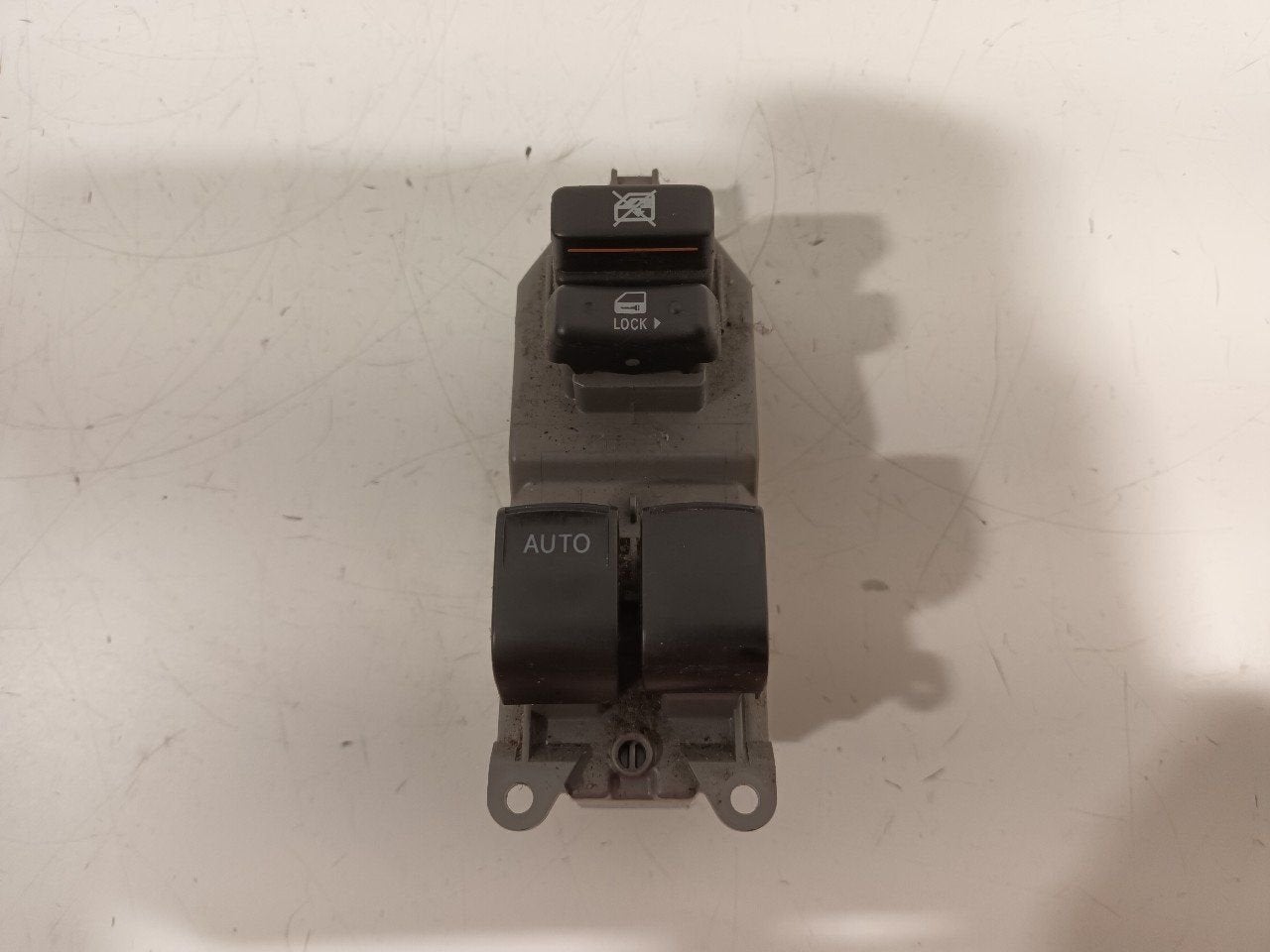 Bedieningspaneel elektrische ramen Toyota Yaris, Onderdelen@venauto.nl, Van der Ven Autorecycling B.V., Gebruikt, Ettenseweg 76, 4706 PB Roosendaal, The Netherlands