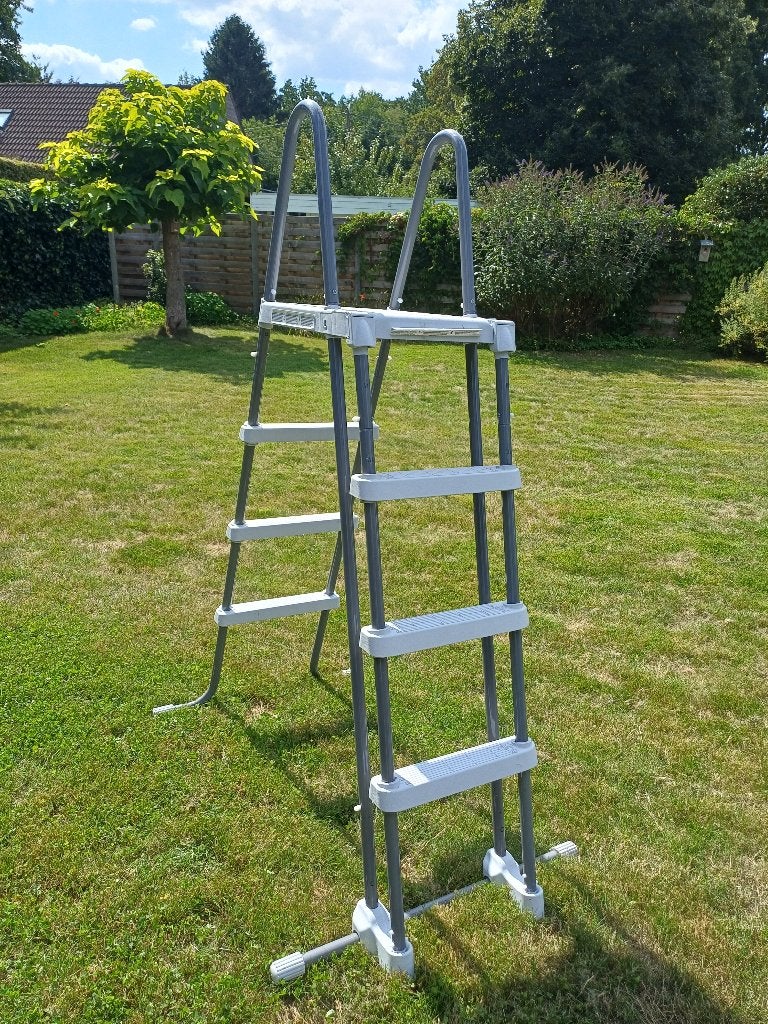 Zwembad ladder met kinderbeveiliging, Tuin en Terras, Ophalen, Zo goed als nieuw, Ladder