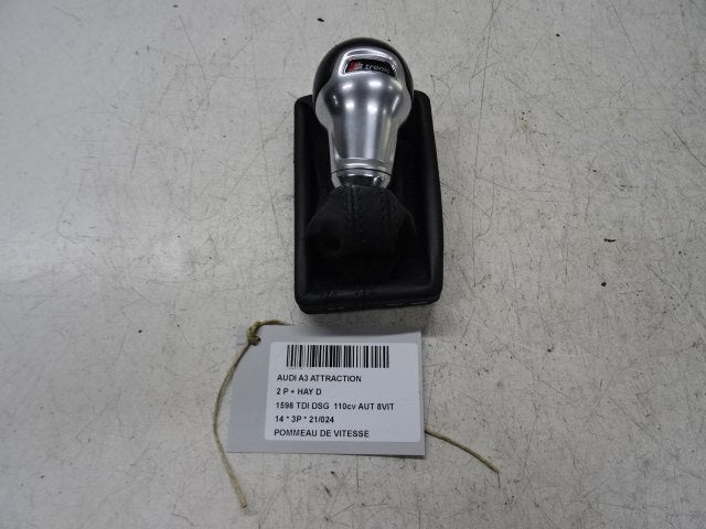 LEVIER DE CHANGEMENT DE VITESSES Audi A3 (8V1 / 8VK), Auto-Union-Straße  1,
85057  Ingolstadt, DE, Info@audi.de, Audi, Utilisé