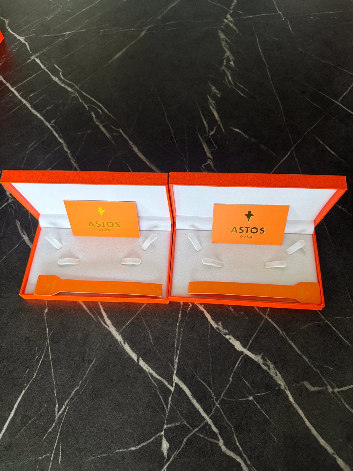 Armband Astos Dubai Silicone Armband, Ophalen of Verzenden, Zo goed als nieuw, Oranje