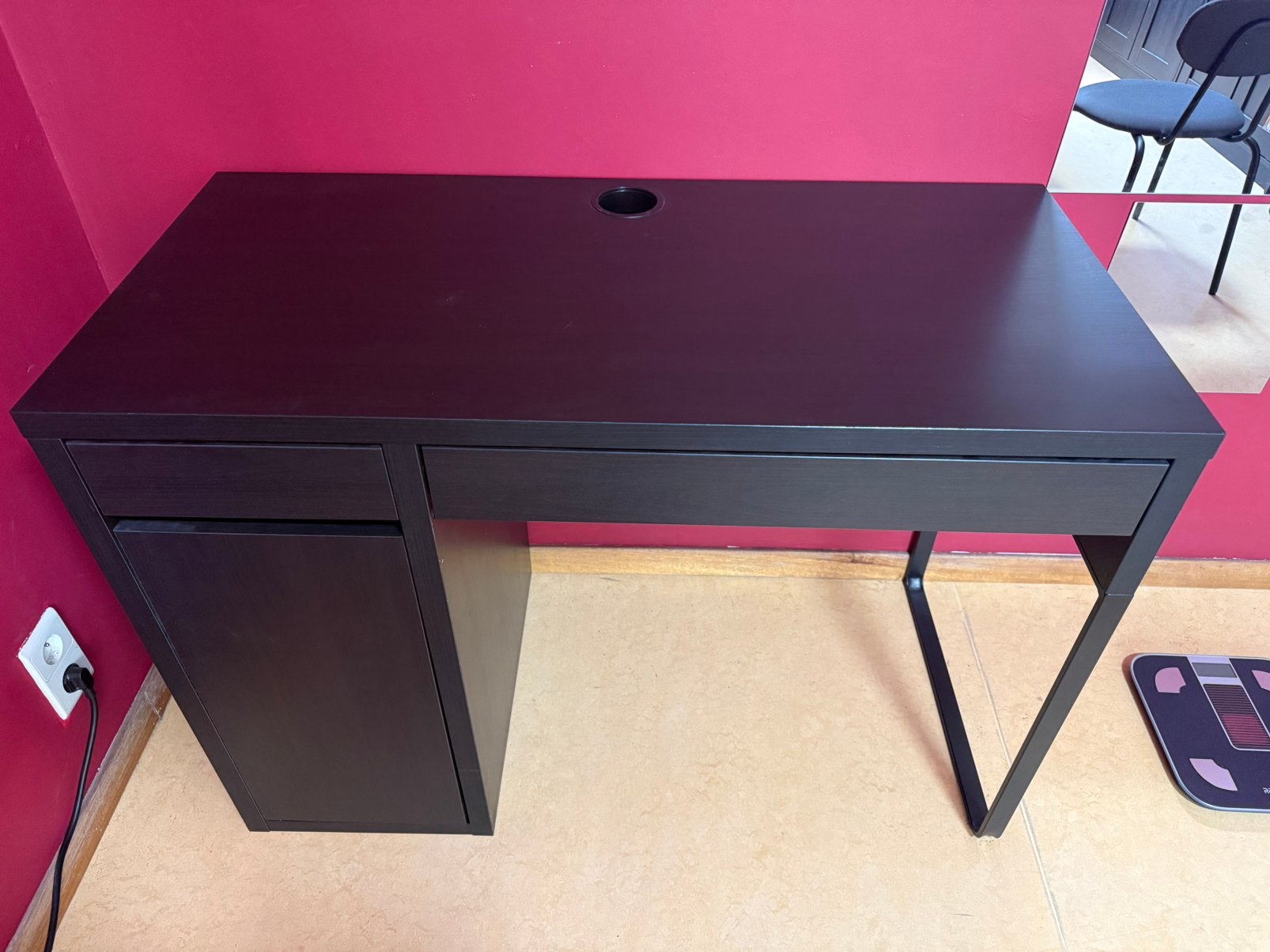 Bureau MICKE (IKEA) ‘’ noir ‘’ très bon état, Maison & Meubles, Bureaux, Utilisé, IKEA, Noir, Enlèvement